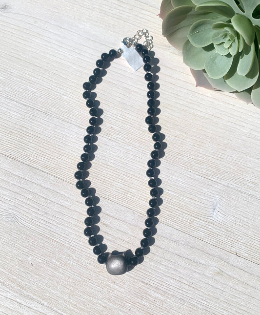 Pretty kitty necklace