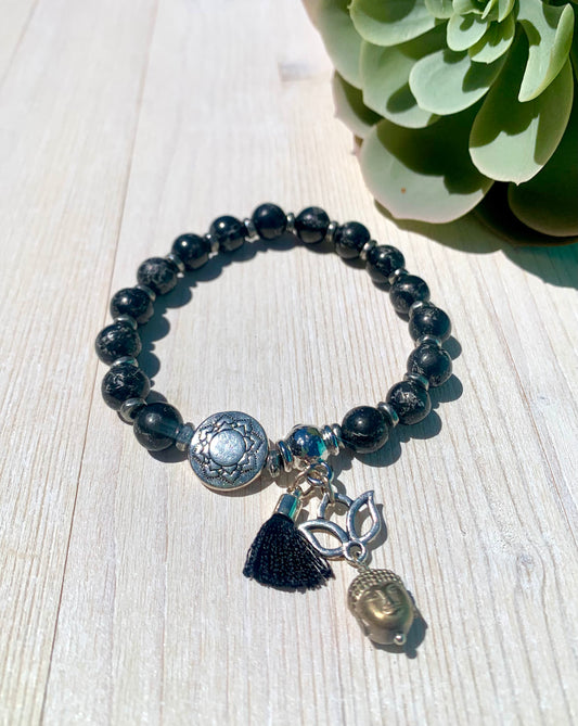 Jet bracelet